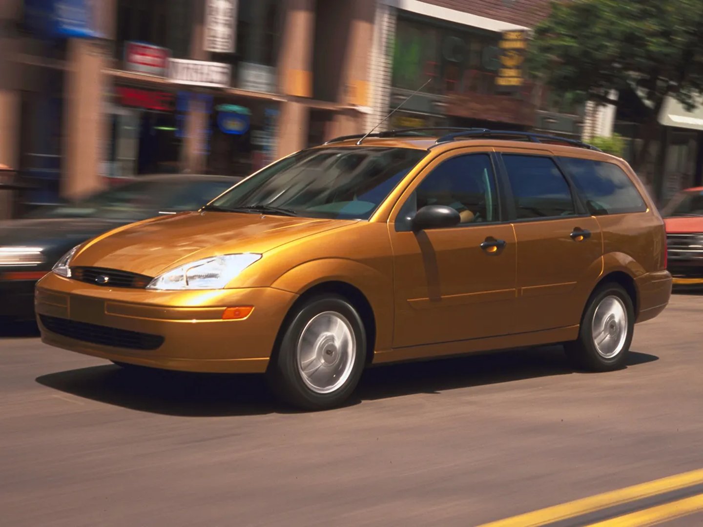 Ford_Focus_(North_America)_1_generation__Estate_5-door__2.jpg