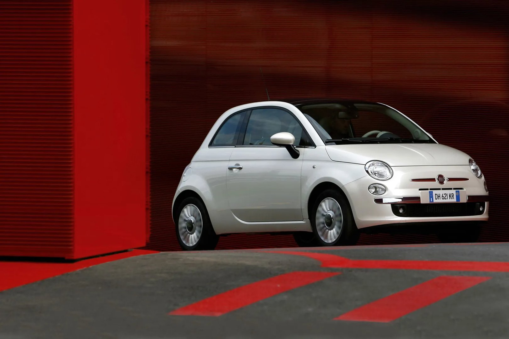 Fiat_500_2_generation__Mini_3-doors__7.jpg
