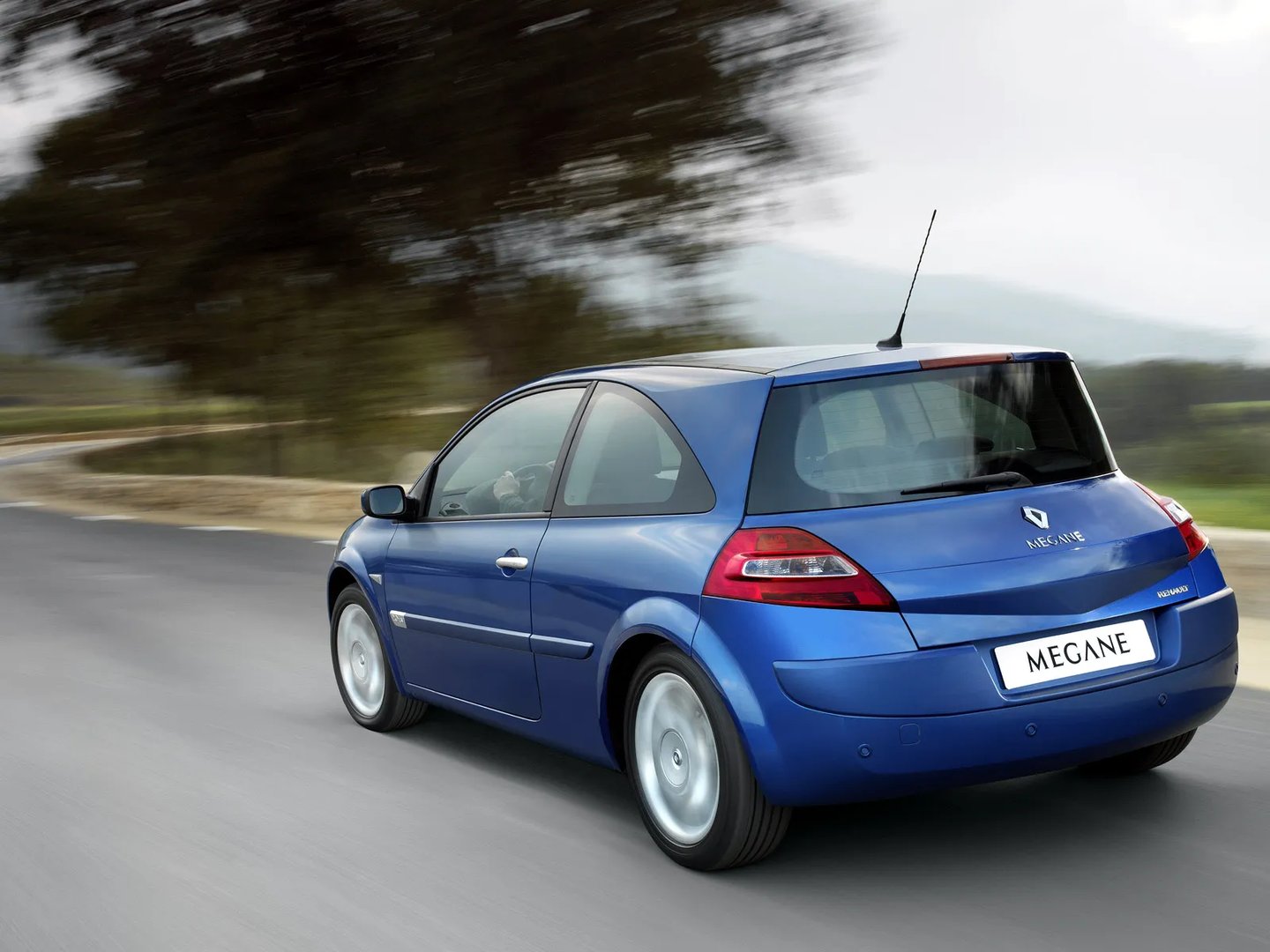 Renault_Megane_RS_2_generation_restyling__Hatchback_3-door__3.jpg
