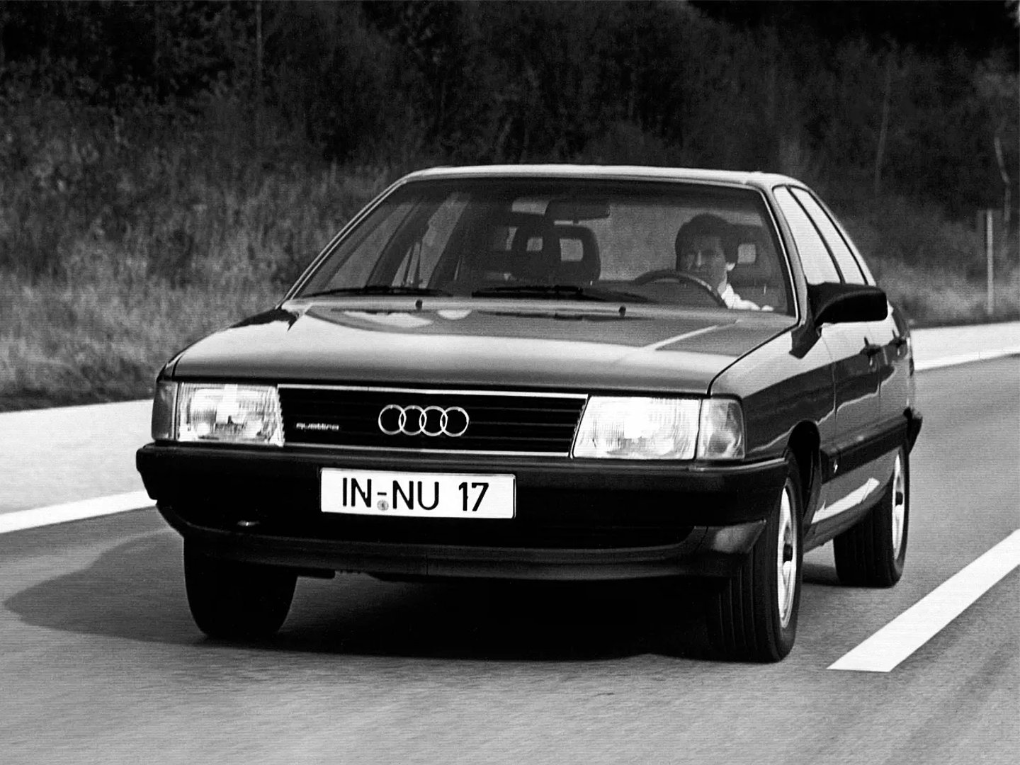 Audi_100_3_generation__Sedan__10.jpg