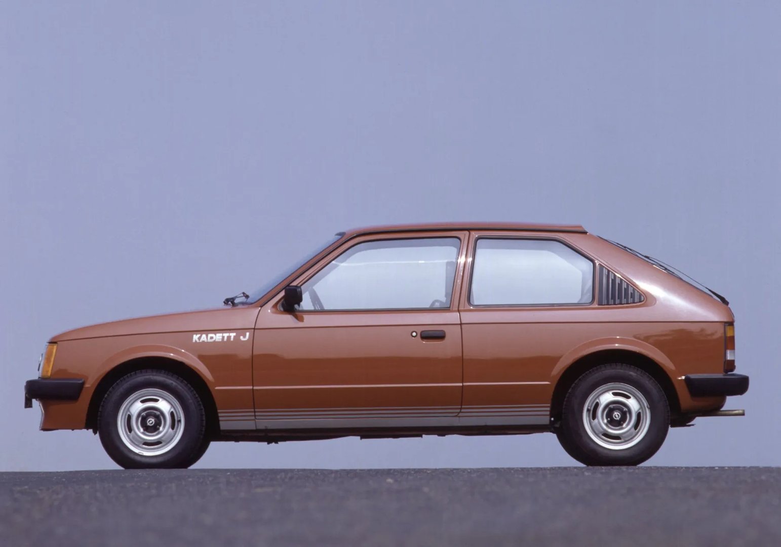 Opel_Kadett_4_generation__Hatchback_3-door__7.jpg