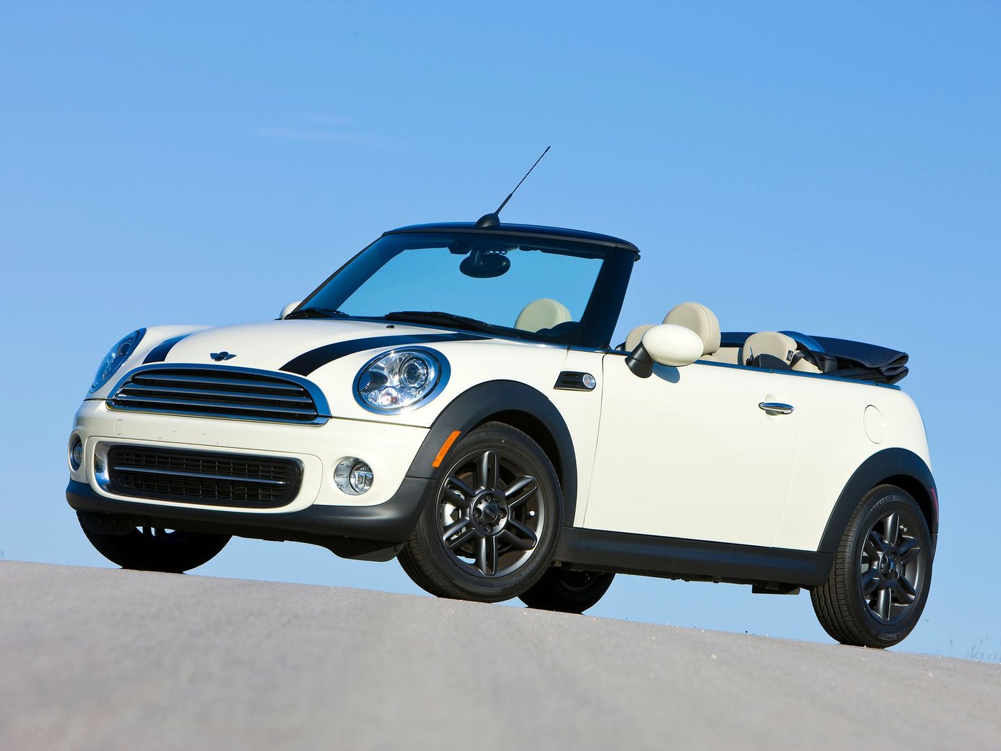mini_Cabrio_2_generation_restyling__Cabrio__26.jpg