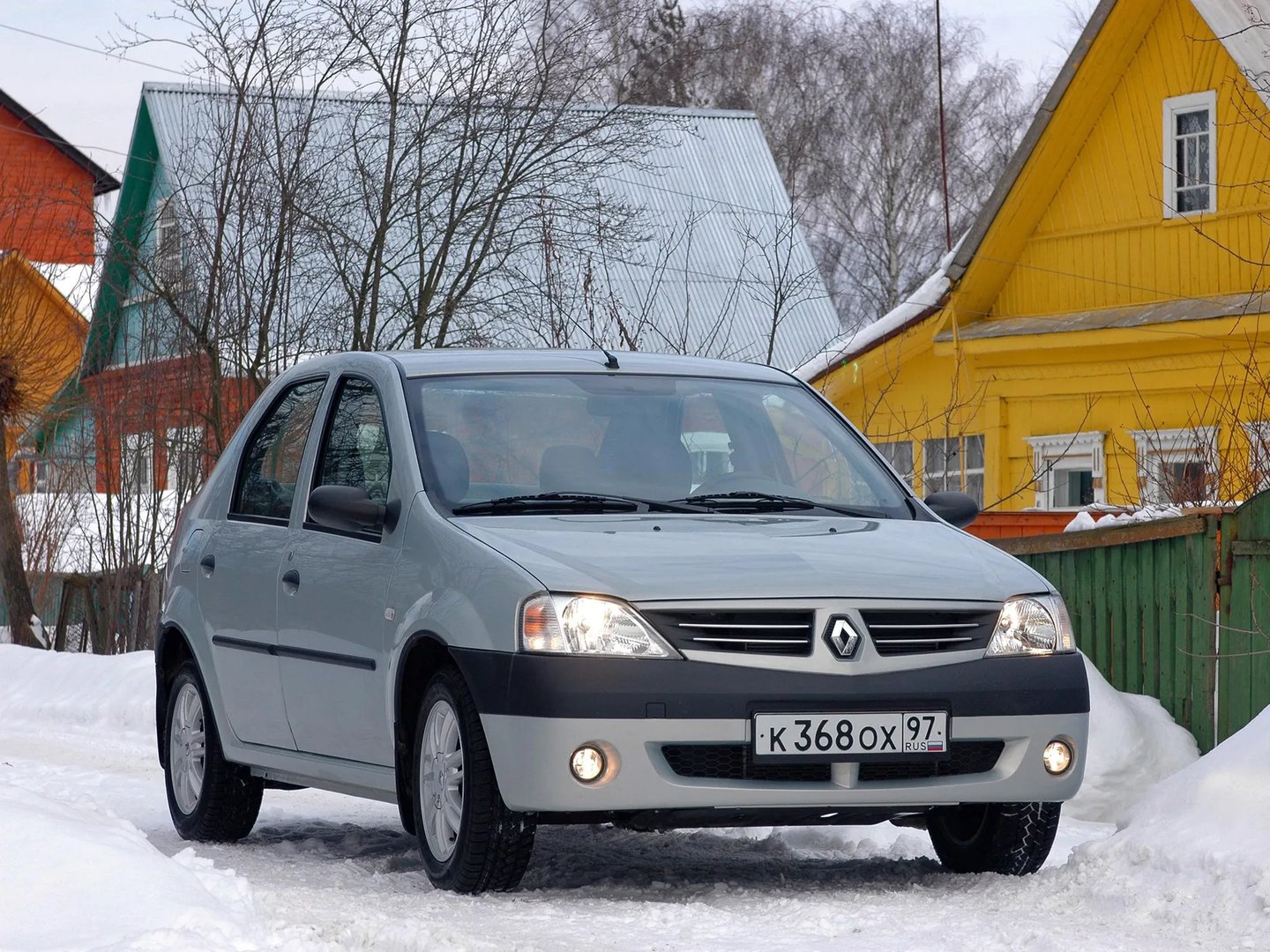 Renault_Logan_1_generation__Sedan__3.jpg