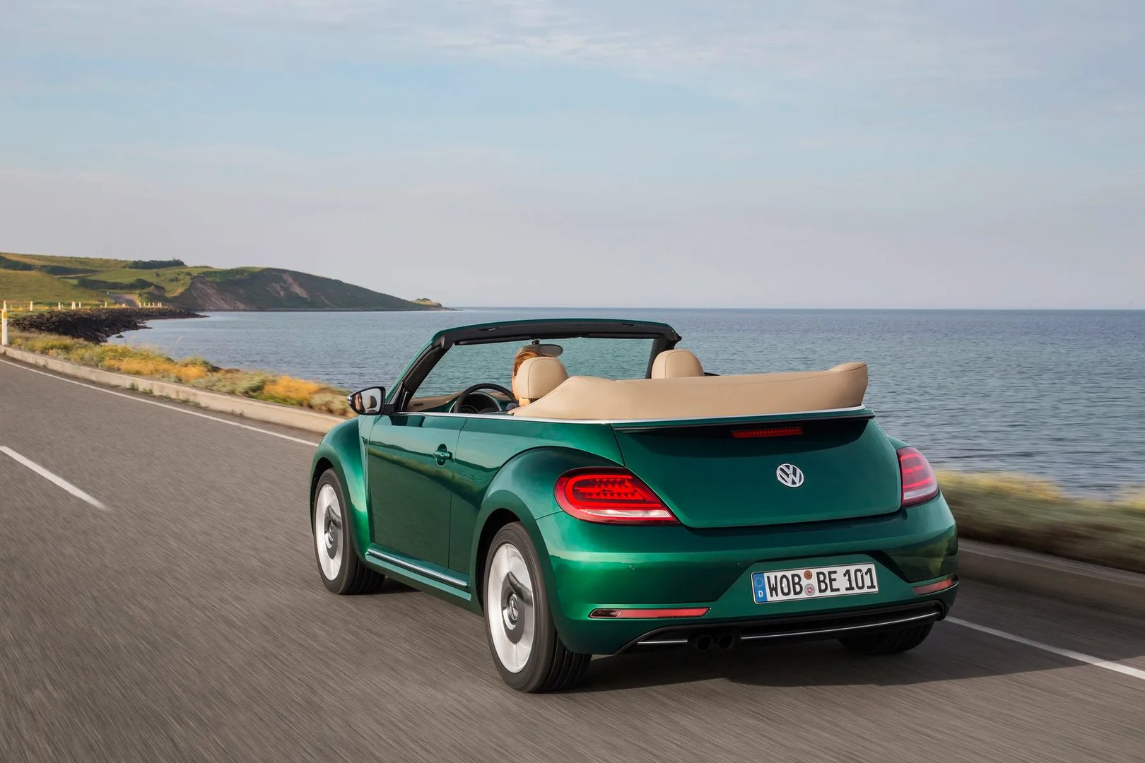 Volkswagen_Beetle_2_generation_restyling__Cabrio__8.jpg