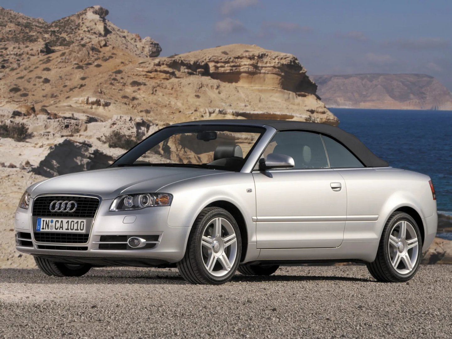 Audi_A4_3_generation__Cabrio__1.jpg