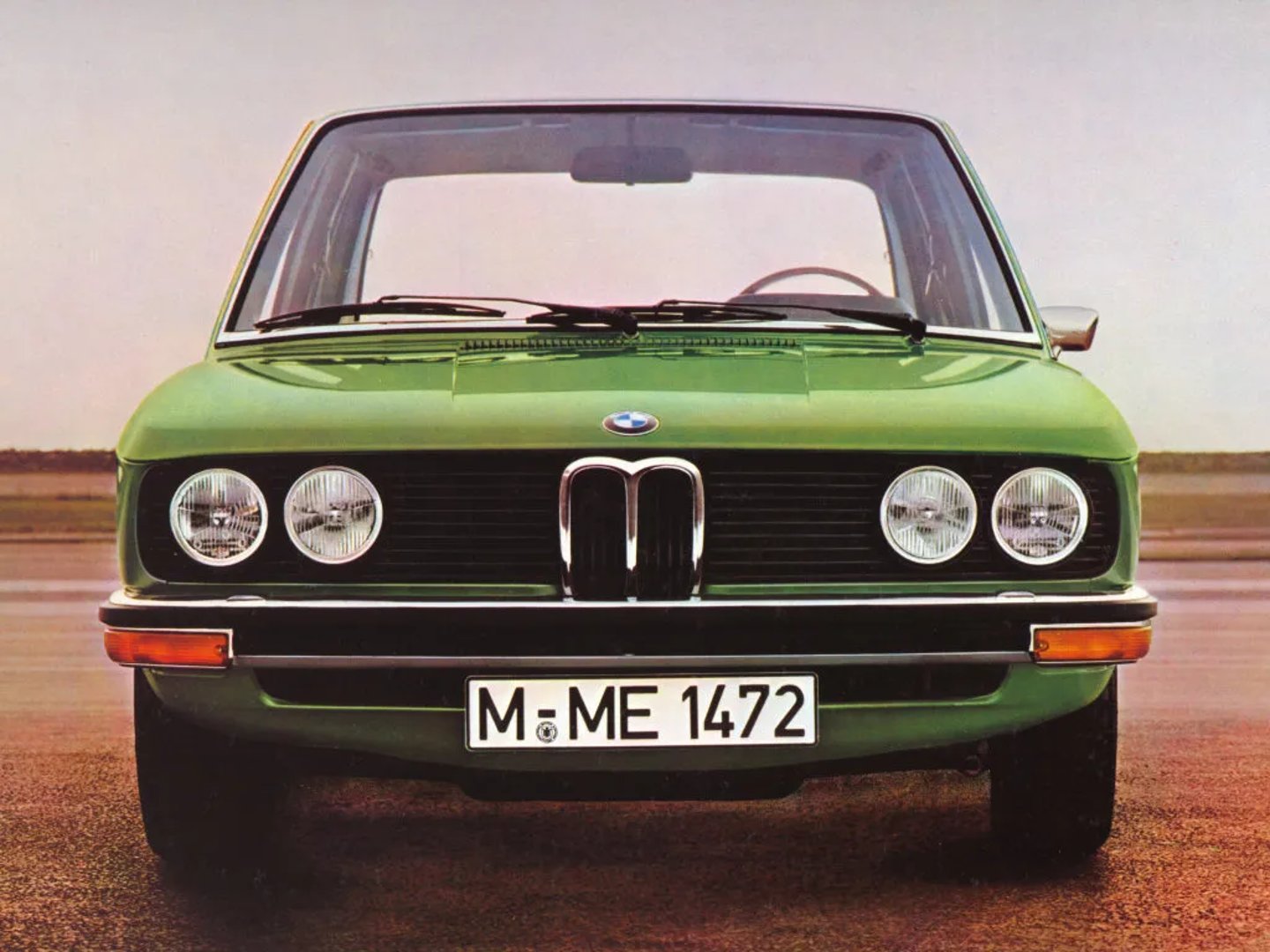 BMW_5_series_1_generation__Sedan__11.jpg
