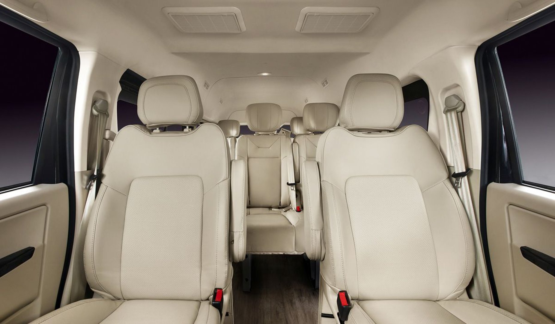 soueast-motor_Delica_1_generation__Minivan__4.jpg