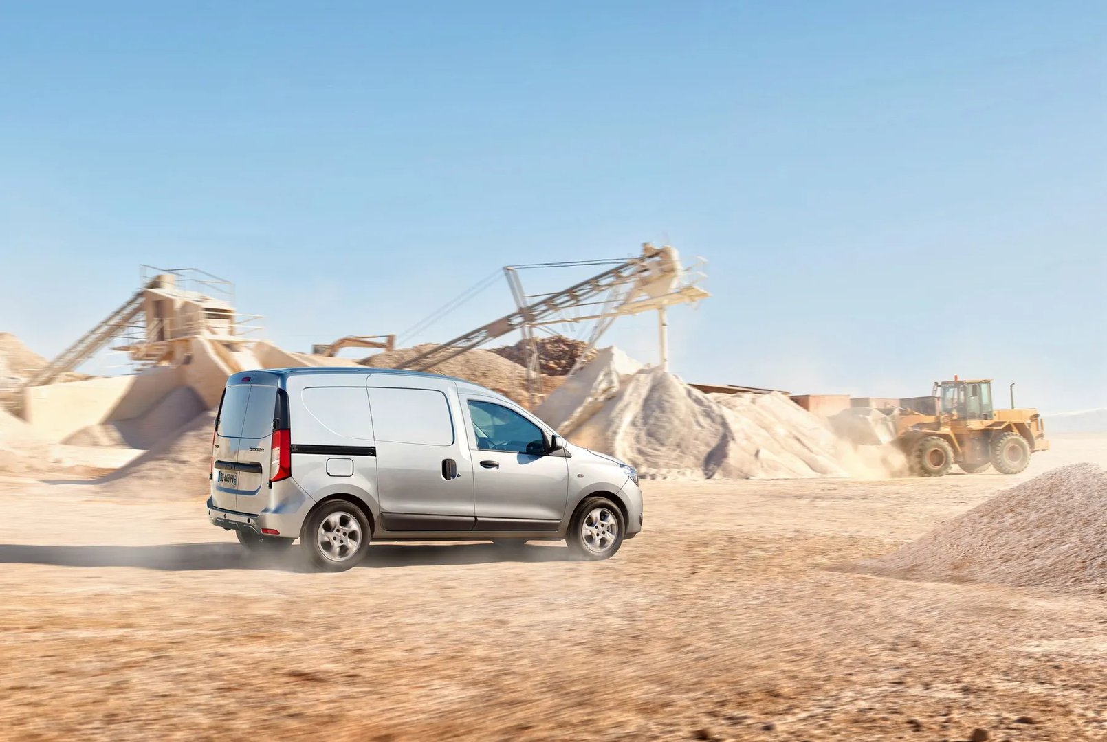 Dacia_Dokker_1_generation_restyling__Van__5.jpg