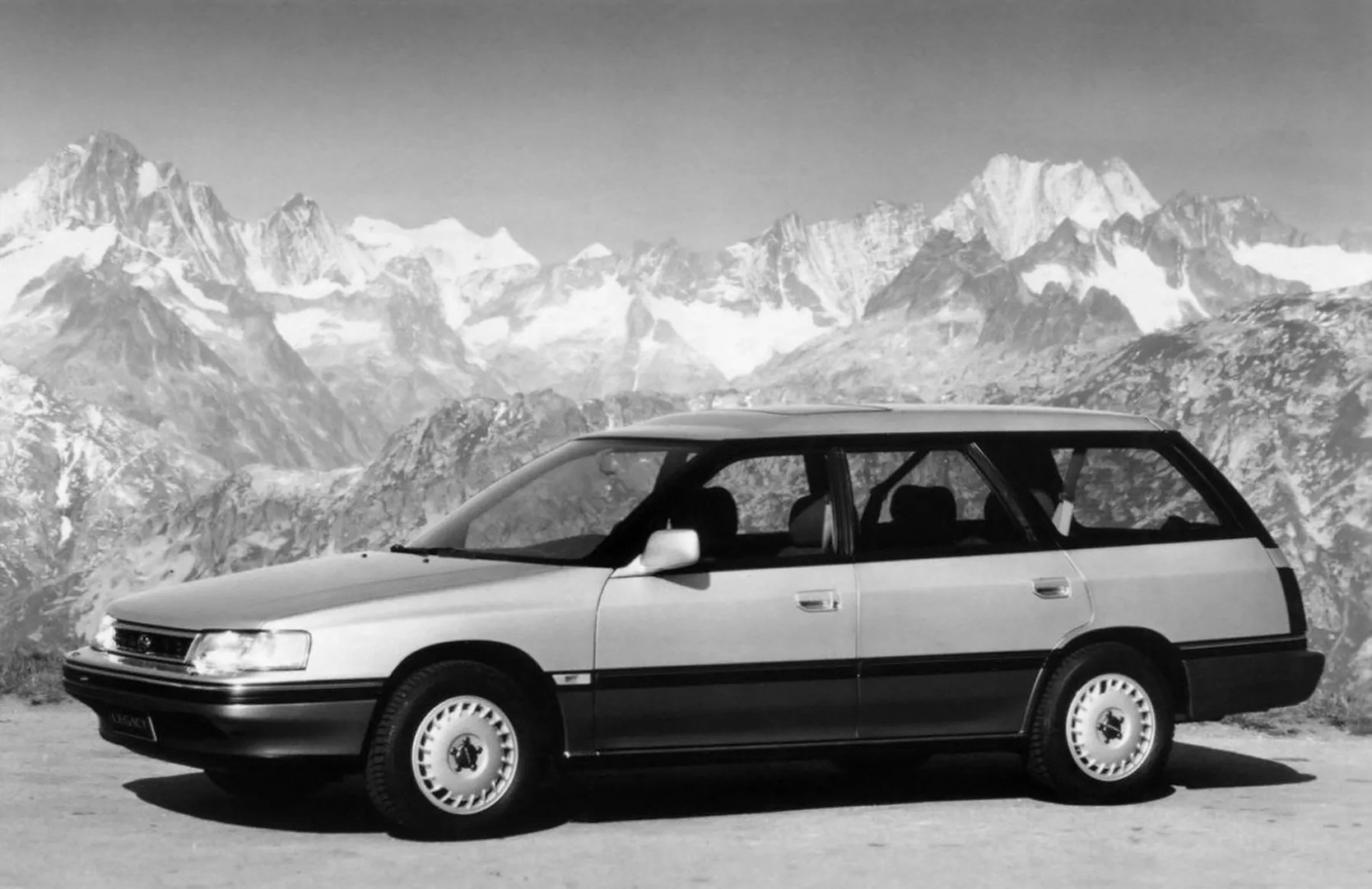 Subaru_Legacy_1_generation__Estate_5-door__7.jpg