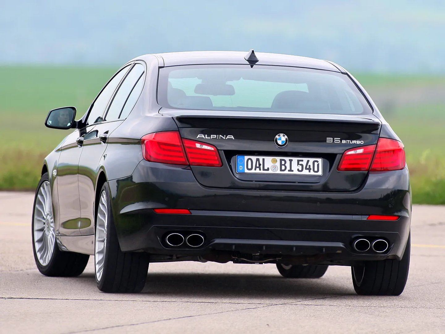 Alpina_B5_2_generation__Sedan__2.jpg