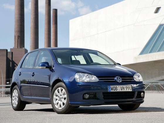 Volkswagen_Golf_5_generation__Hatchback_5-door__main.jpg