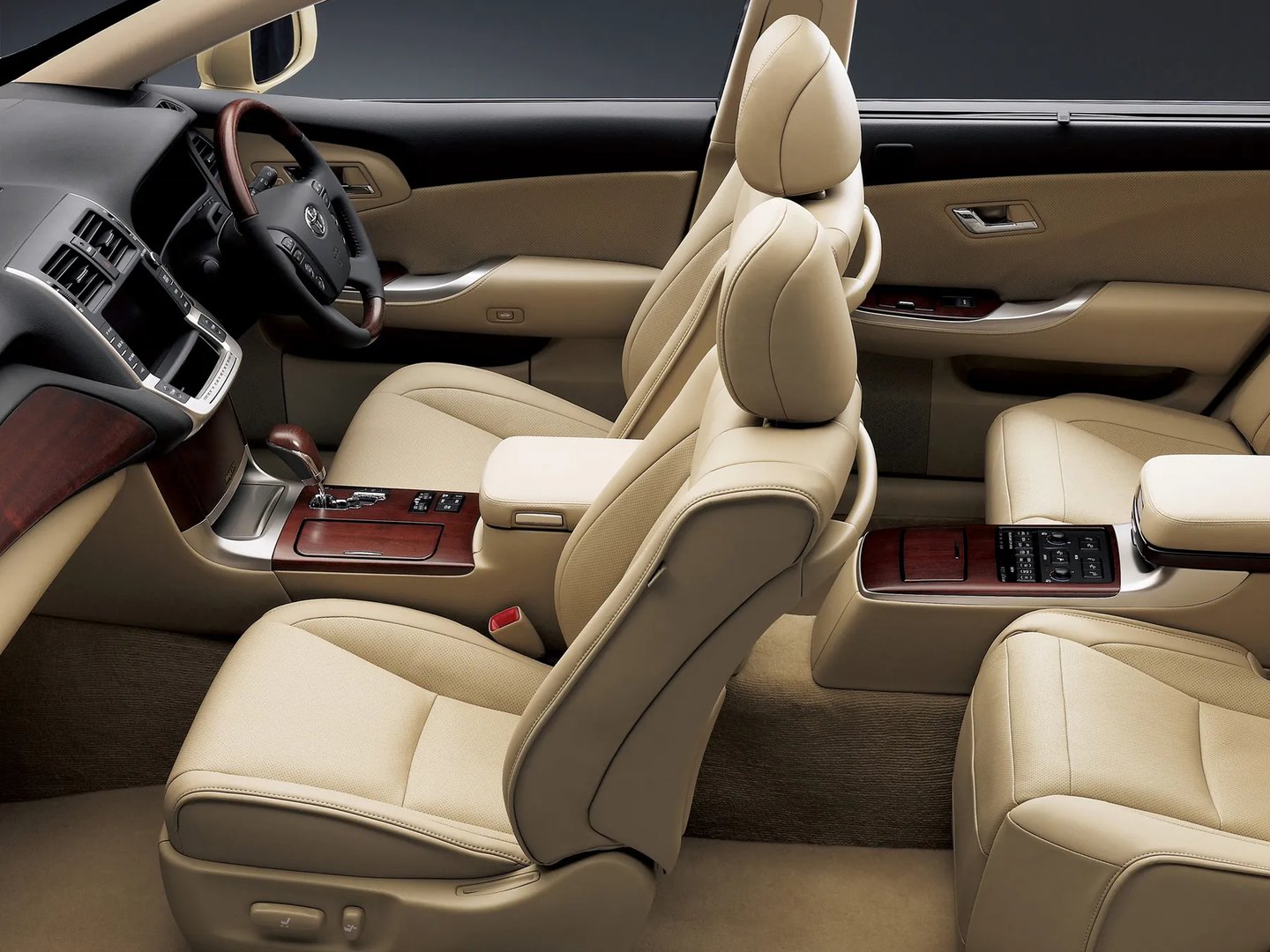 Toyota_Crown_Majesta_5_generation__Sedan__12.jpg