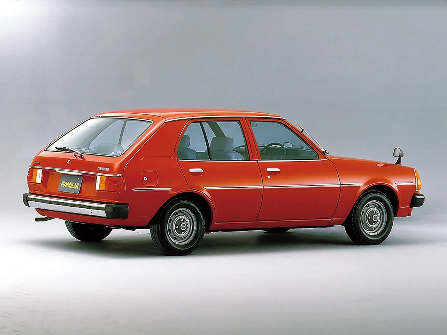 Mazda_Familia_4_generation__Mini_5-doors__1.jpg