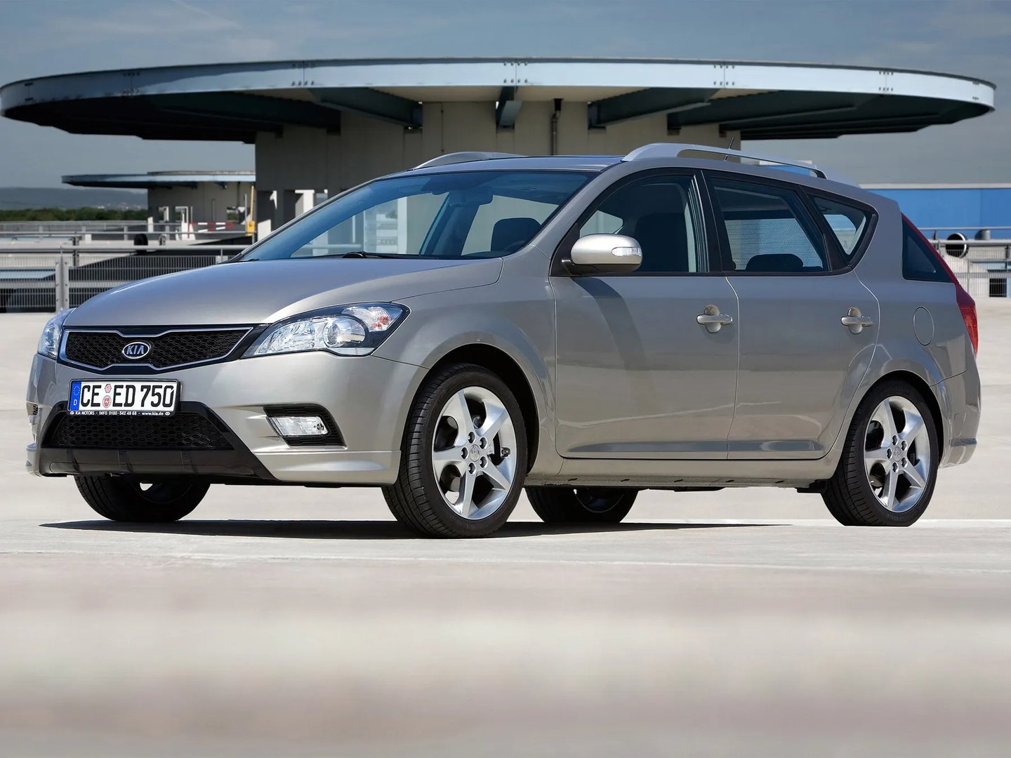 Kia_Ceed_1_generation_restyling__Estate_5-door__12.jpg