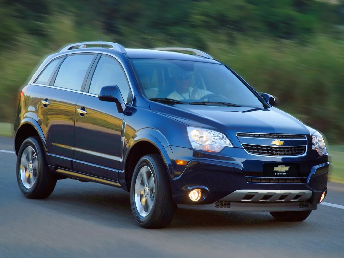 Chevrolet_Captiva_Sport_1_generation_restyling__SUV_5-doors__4.jpg