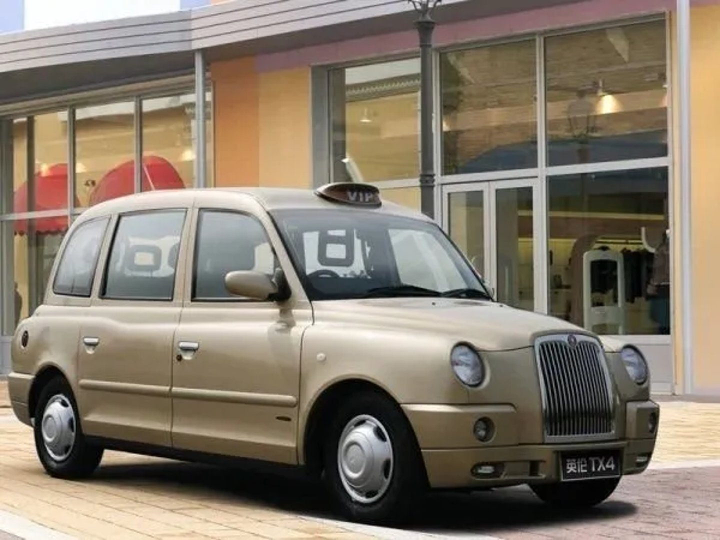 Geely_TX4_1_generation__Hatchback_5-door__2.jpg