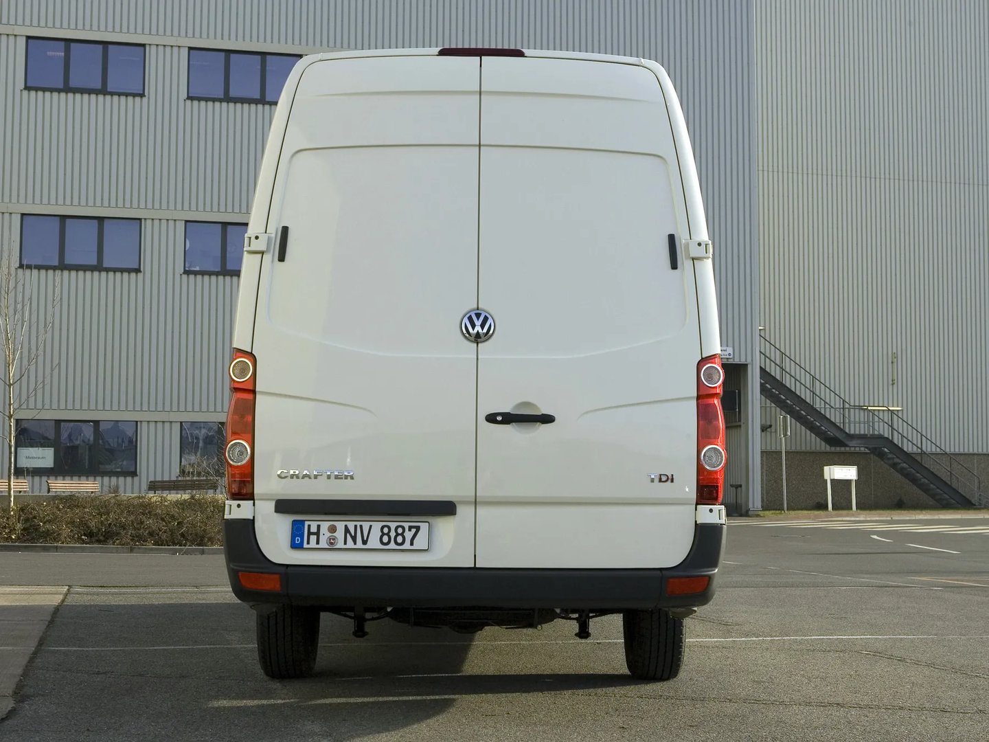 Volkswagen_Crafter_1_generation__Van_Long__3.jpg