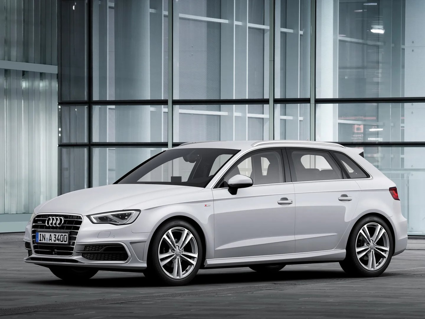 Audi_A3_3_generation__Hatchback_5-door__5.jpg
