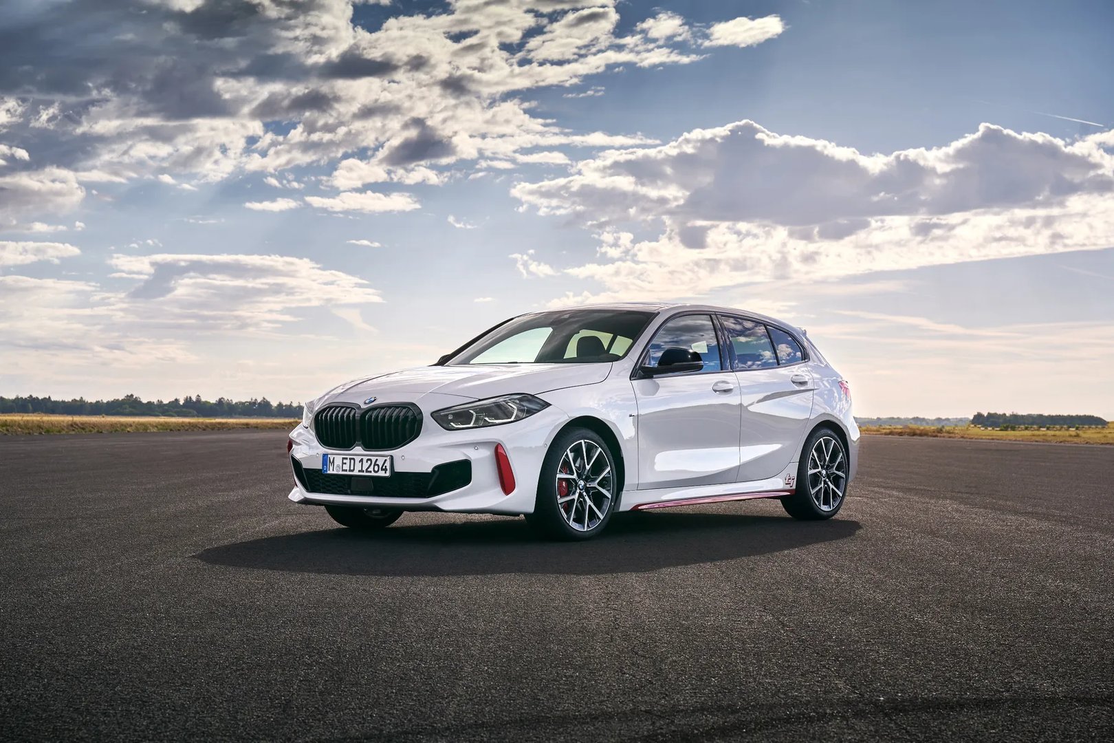 BMW_1_series_3_generation__Hatchback_5-door__8.jpg