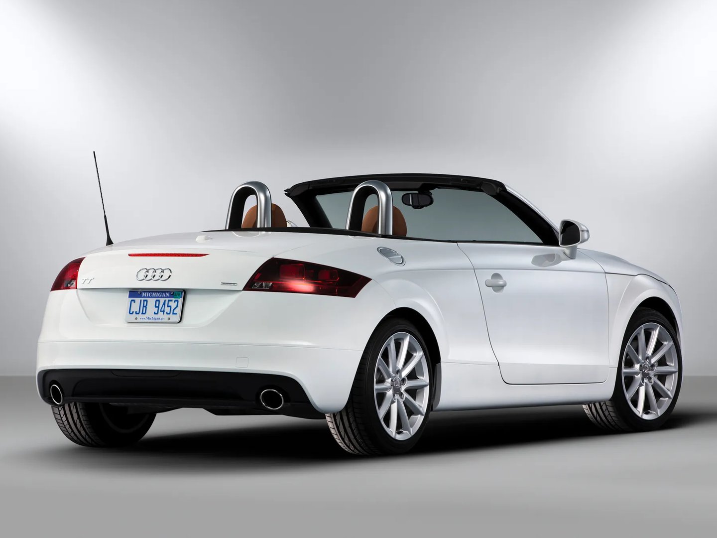Audi_TT_2_generation_restyling__Roadster__11.jpg