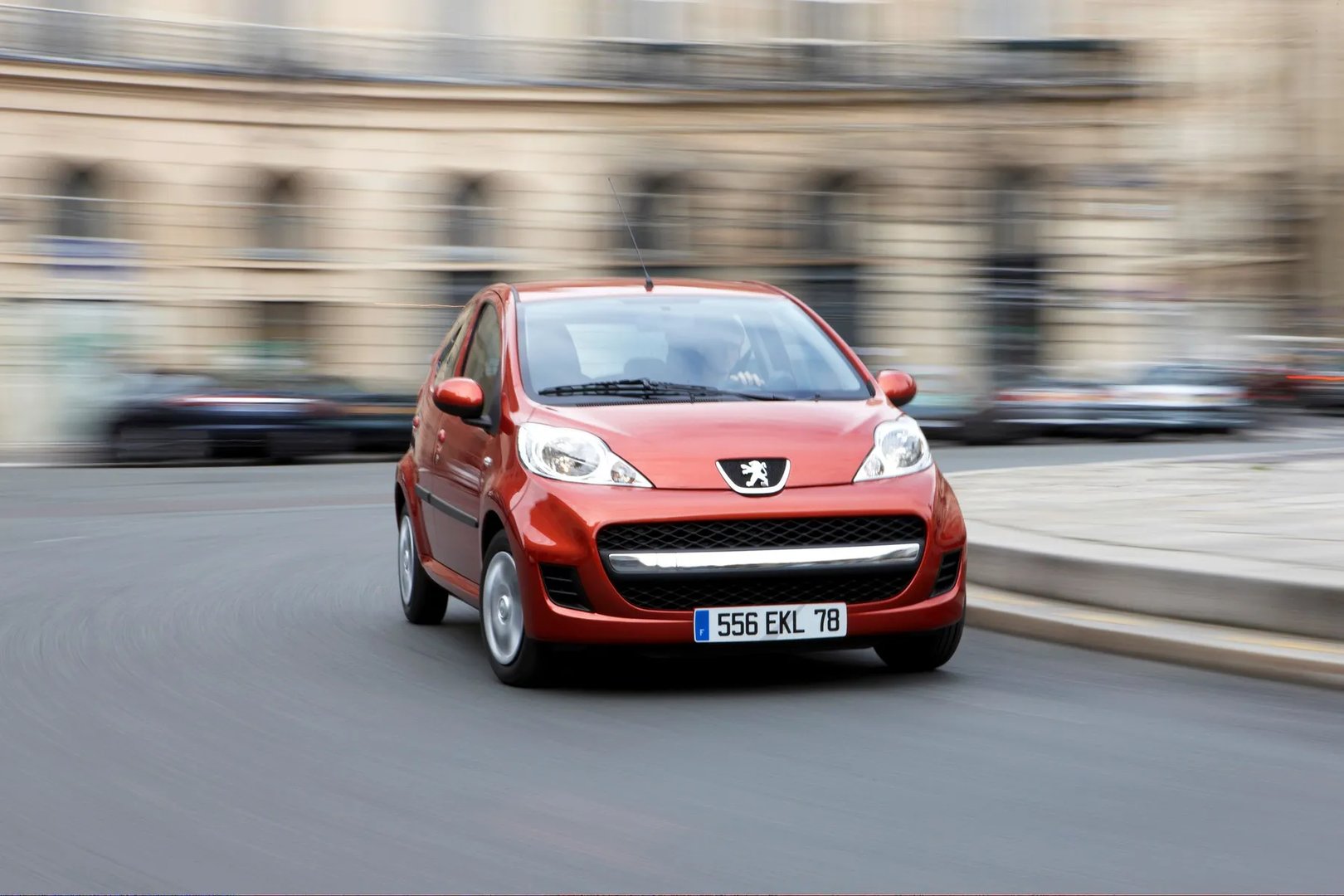 Peugeot_107_1_generation_restyling__Mini_5-doors__4.jpg