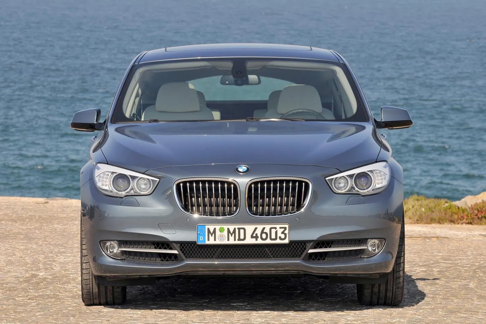 BMW_5_series_6_generation__Liftback__2.jpg