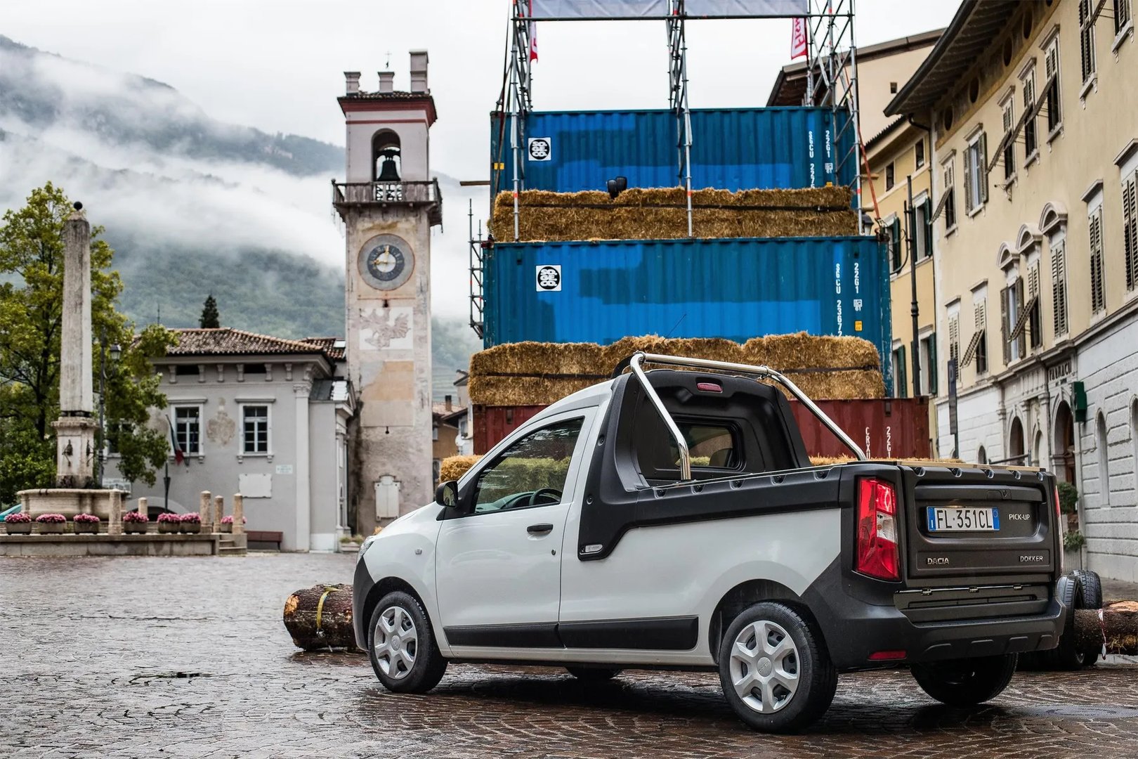 Dacia_Dokker_1_generation_restyling__Pickup__12.jpg