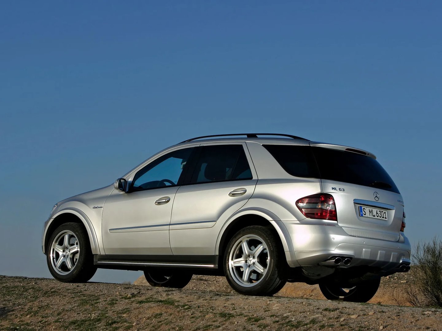 Mercedes_M-Class_AMG_2_generation__SUV_5-doors__3.jpg