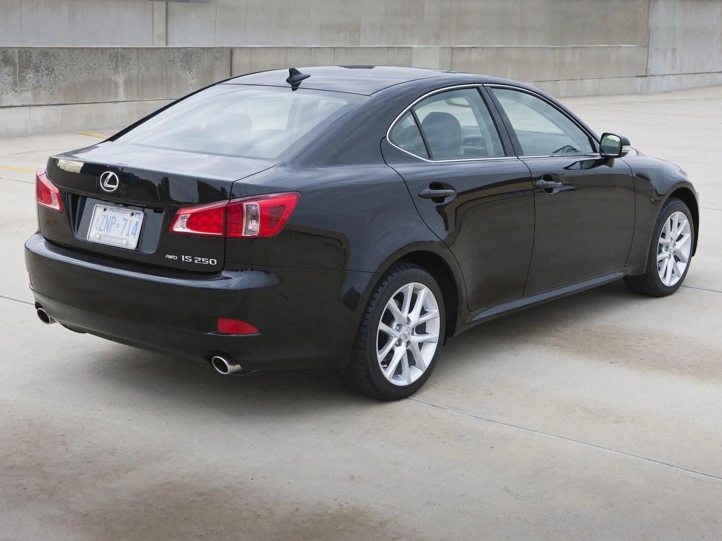 Lexus_IS_2_generation_restyling__Sedan__12.jpg