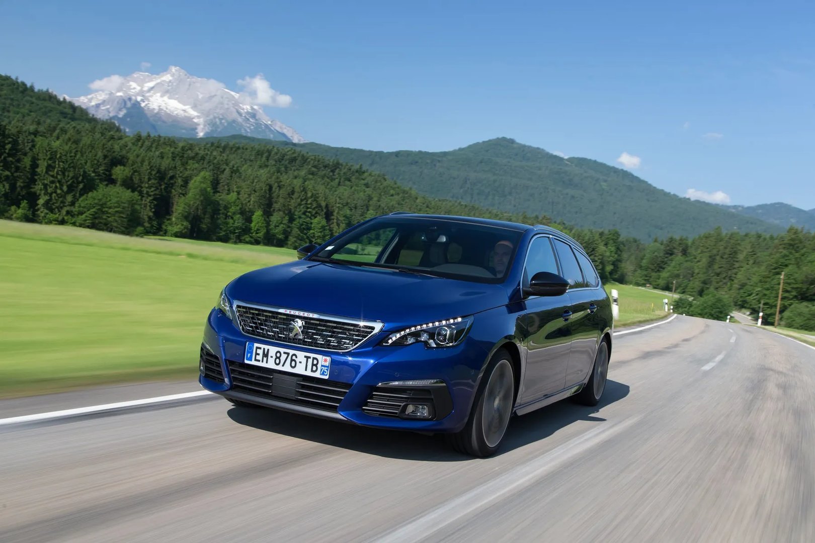 Peugeot 308 2 generation, restyling  Estate 5-door