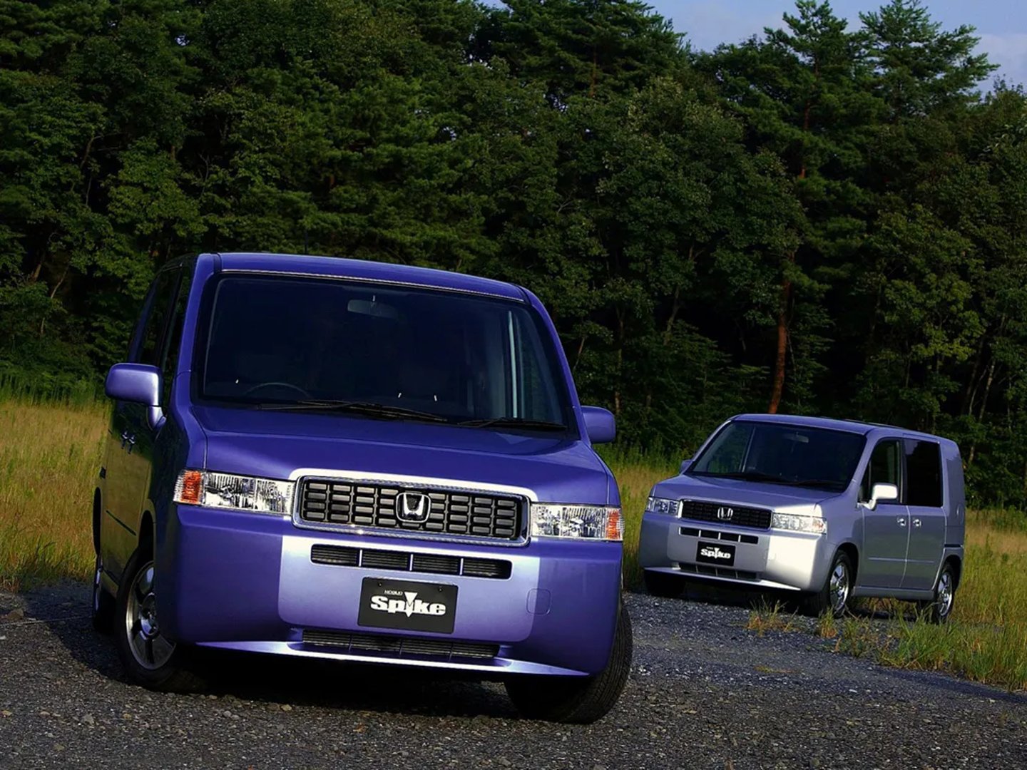 Honda_Mobilio_Spike_1_generation__Compact_Van__4.jpg