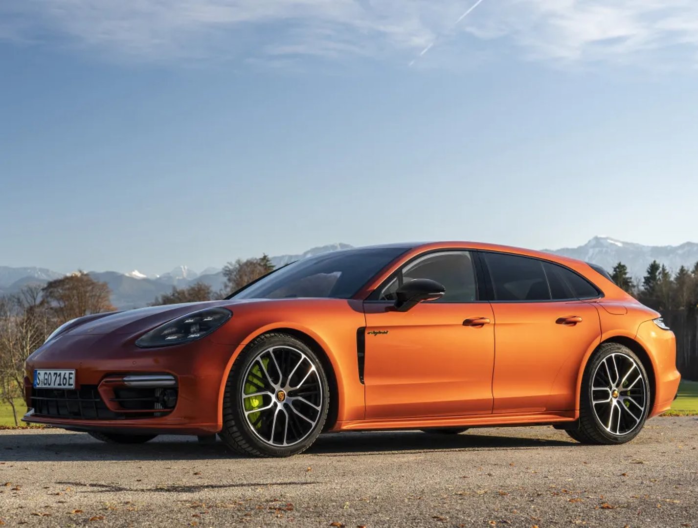 Porsche_Panamera_2_generation_restyling__Estate_5-door__6.jpg