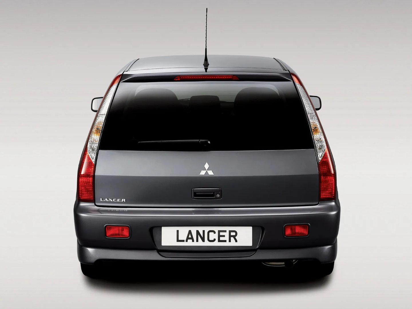 Mitsubishi_Lancer_9_generation_restyling__Estate_5-door__3.jpg