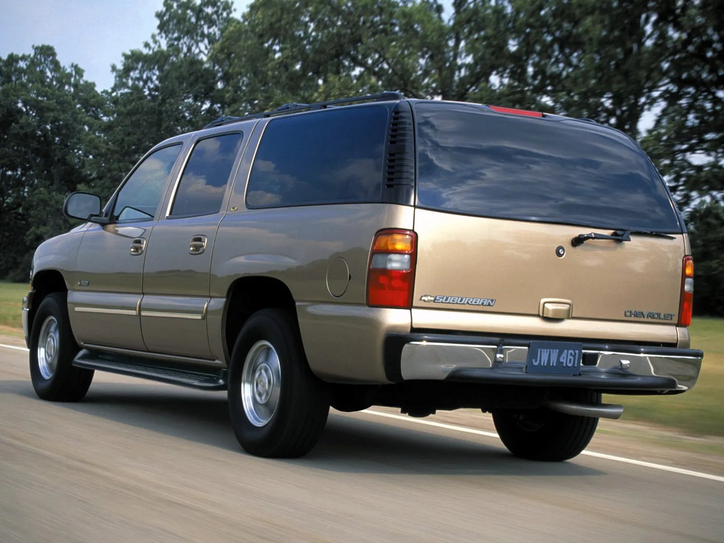 Chevrolet_Suburban_9_generation__SUV_5-doors__9.jpg
