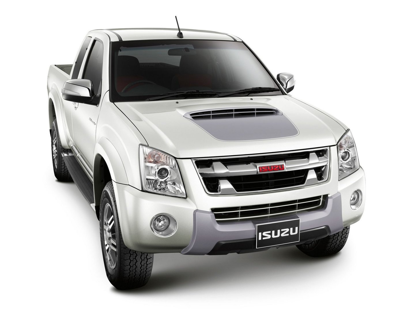 isuzu_D-Max_1_generation_restyling__Pickup_1.5-cab__3.jpg