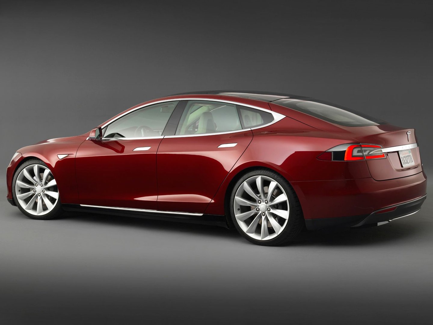tesla_Model_S_1_generation__Liftback__14.jpg