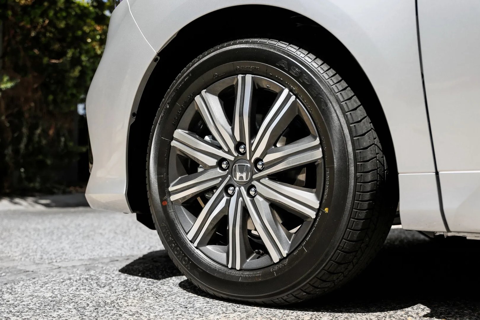 Honda_Odyssey_5_generation_restyling_2__Minivan__13.jpg