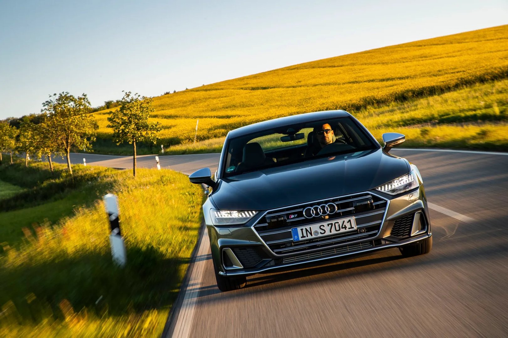 Audi_S7_2_generation__Liftback__8.jpg