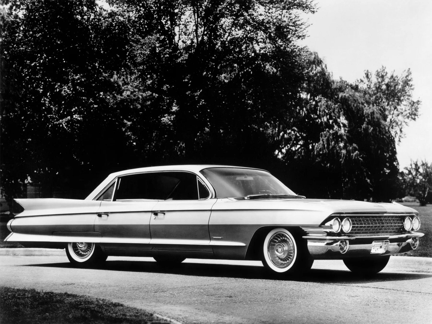 Cadillac_Series_62_7_generation__Sedan_Hardtop__3.jpg