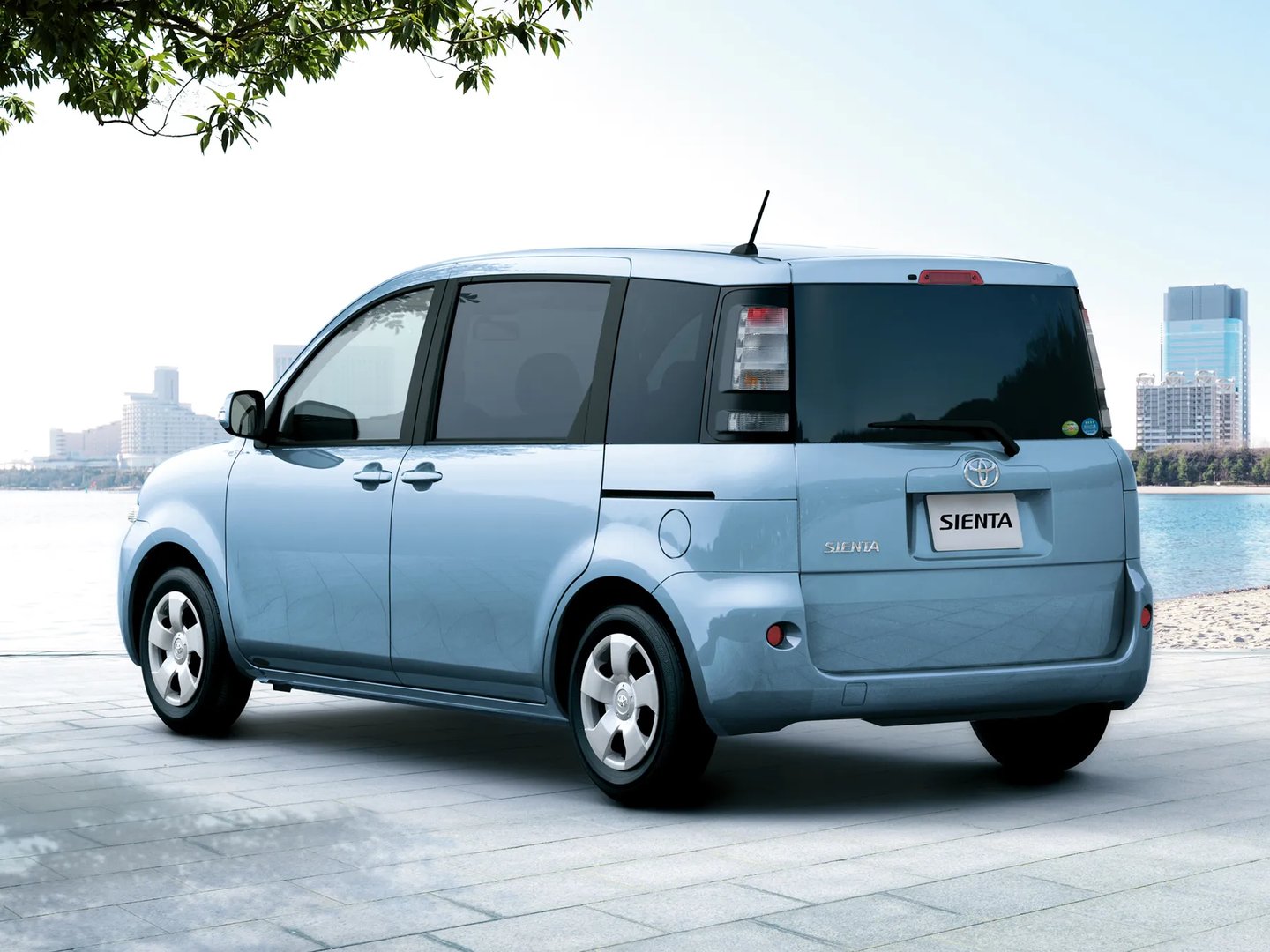 Toyota_Sienta_1_generation_restyling_2__Compact_Van__2.jpg