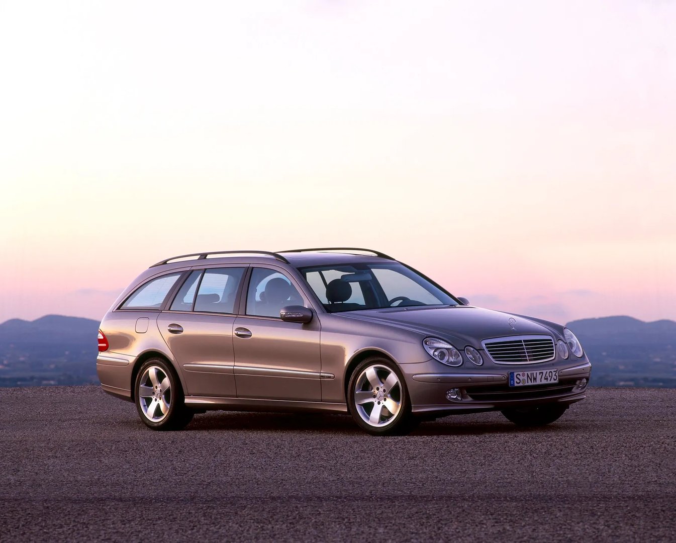 Mercedes_E-Class_3_generation__Estate_5-door__13.jpg