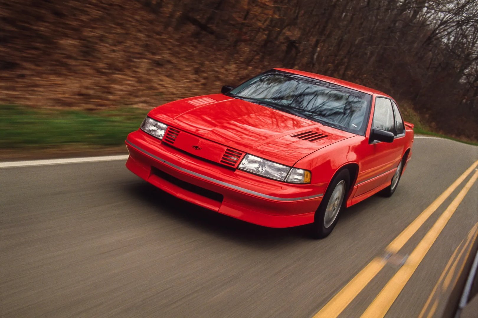 Chevrolet_Lumina_1_generation__Coupe__3.jpg