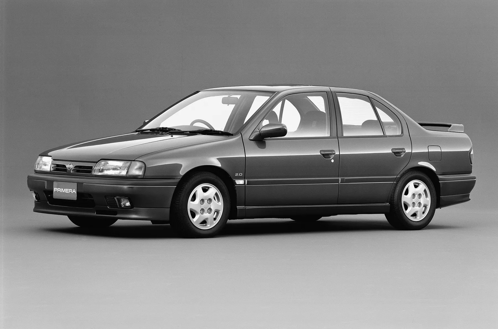 Nissan_Primera_1_generation__Sedan__3.jpg