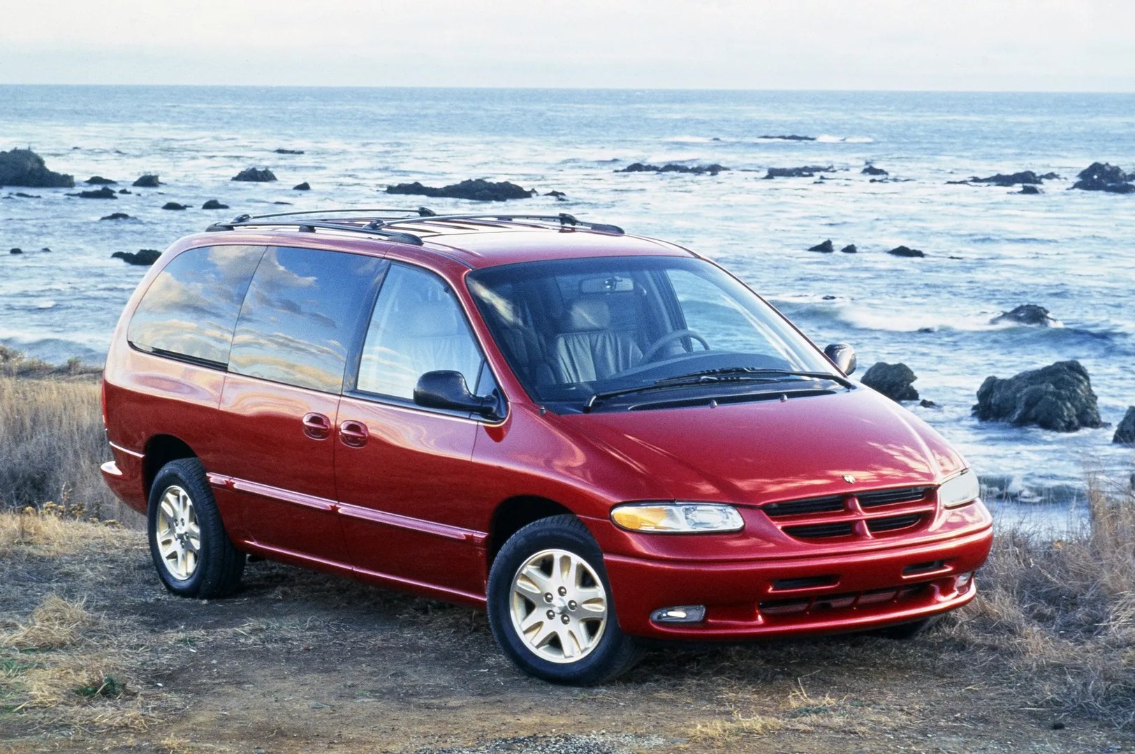 Dodge_Caravan_3_generation__Minivan__3.jpg