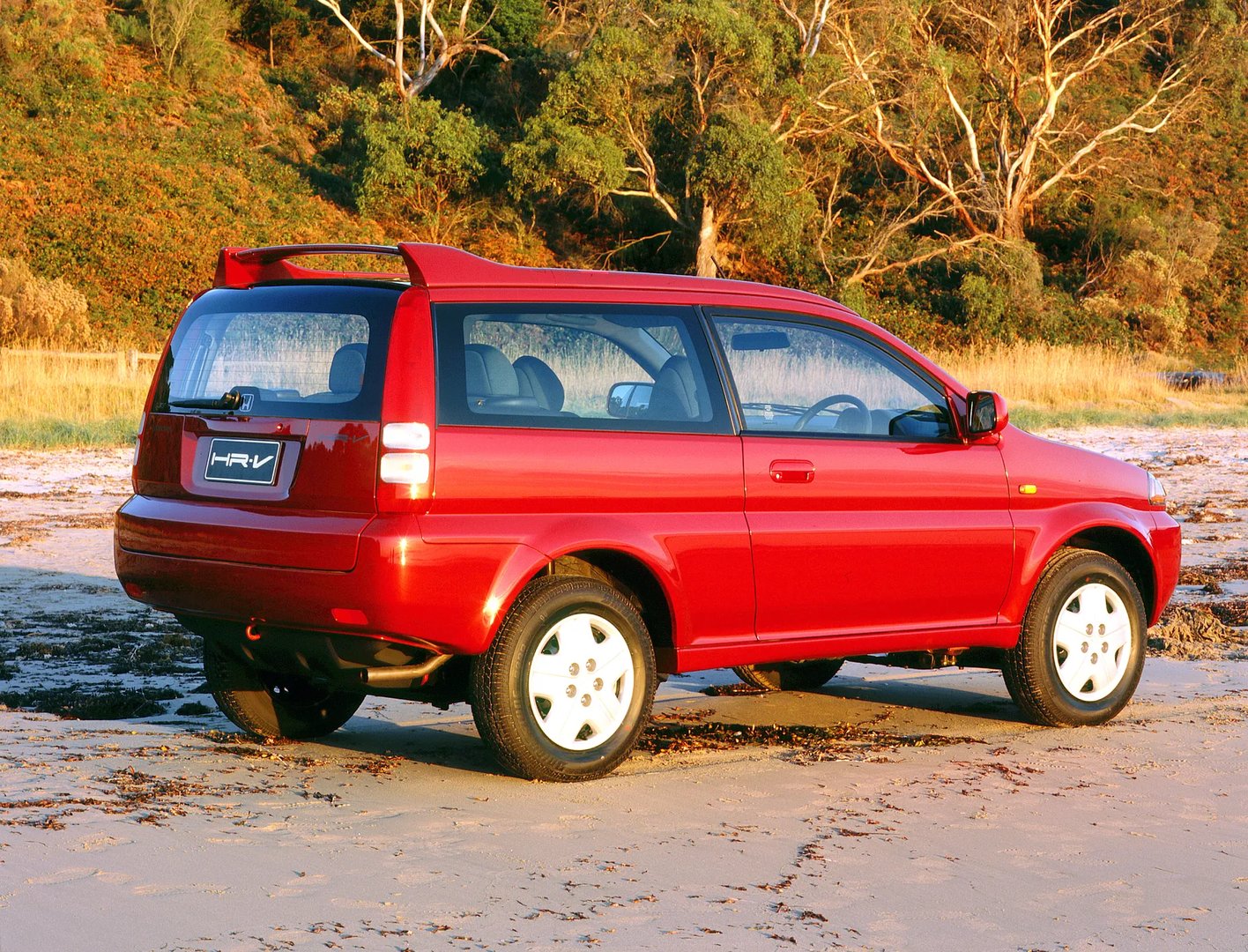 Honda_HR-V_1_generation__SUV_3-doors__9.jpg