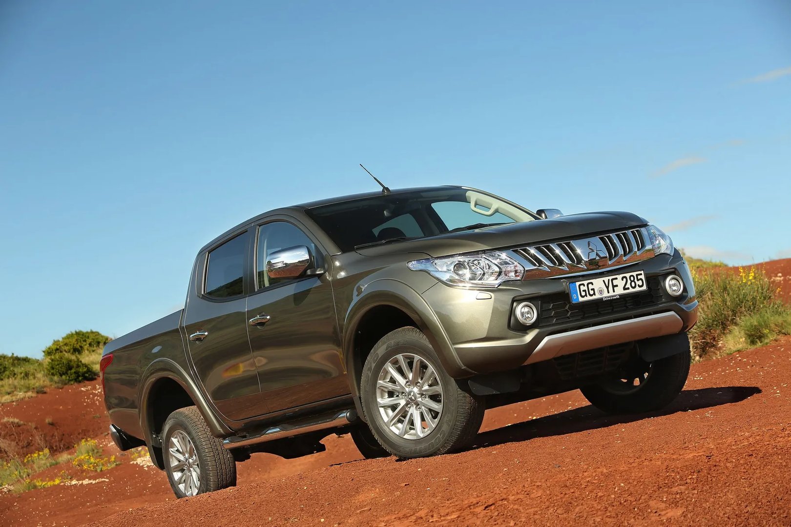 Mitsubishi L200 5 generation  Pickup double-cab