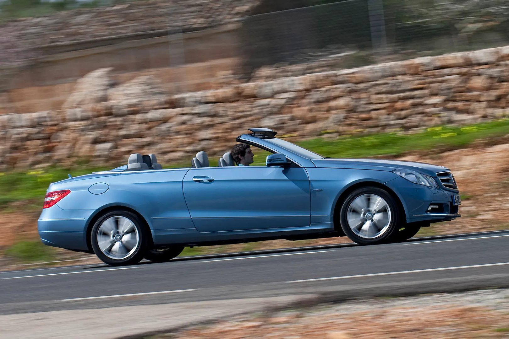 Mercedes_E-Class_4_generation__Cabrio__4.jpg