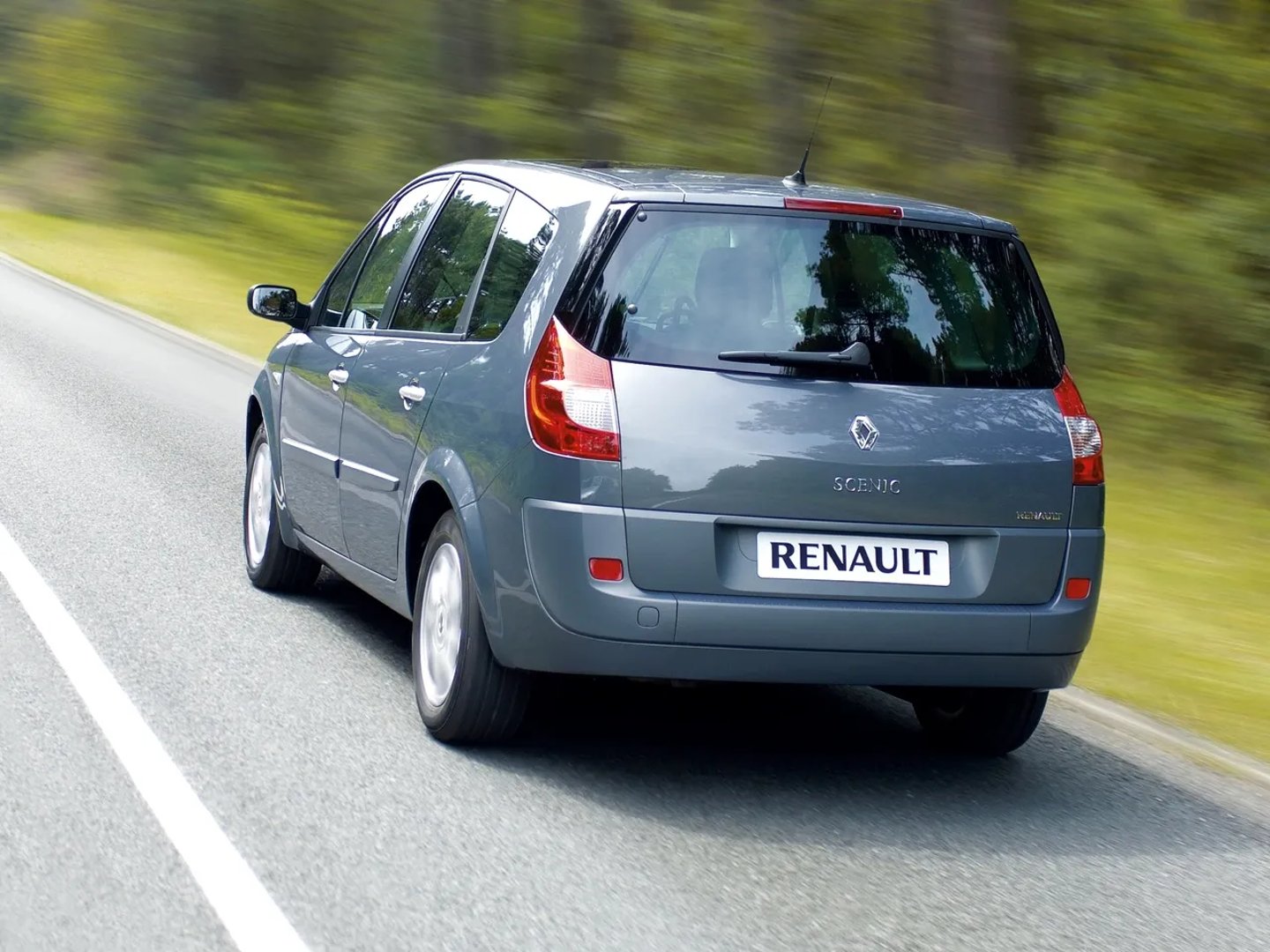 Renault_Grand_Scenic_2_generation_restyling__Compact_Van__5.jpg