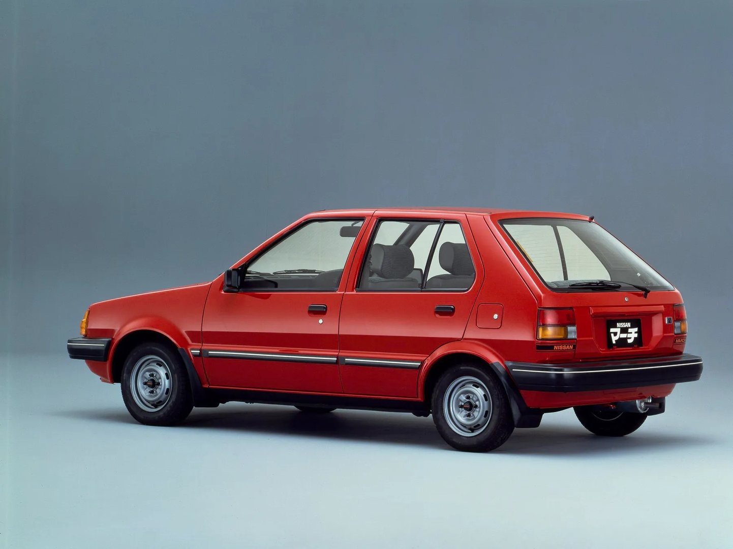 Nissan_March_1_generation__Mini_5-doors__1.jpg