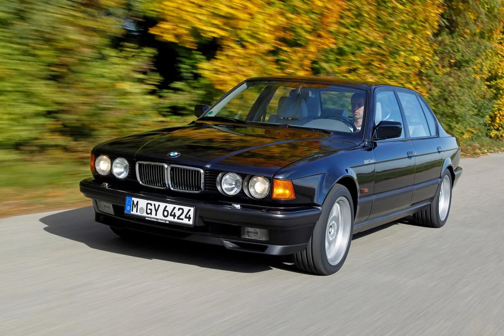 BMW_7_series_2_generation__Sedan__1.jpg